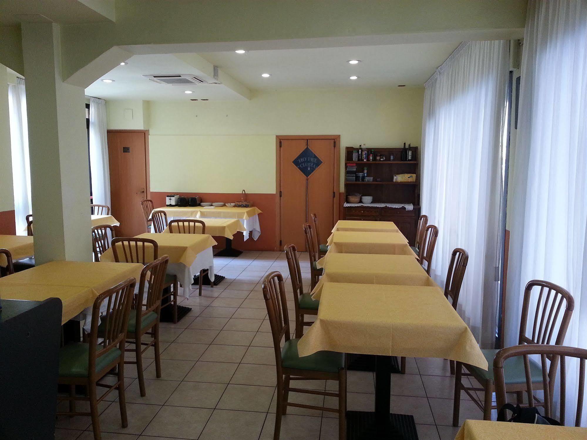 Hotel Clodia Chioggia Esterno foto