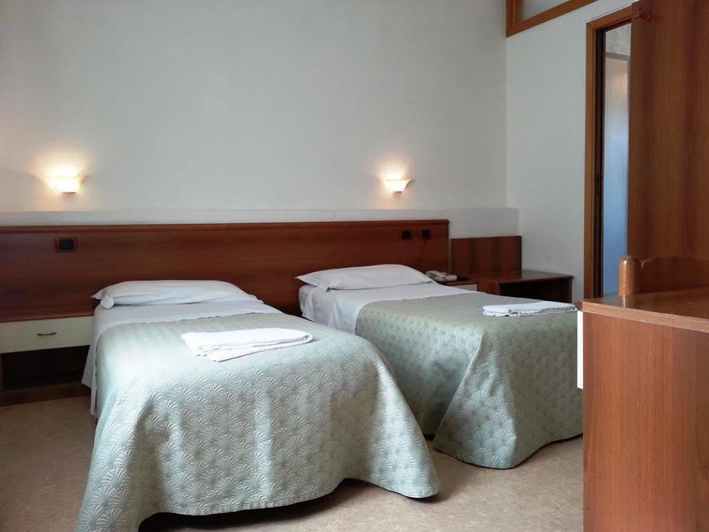 Hotel Clodia Chioggia Esterno foto